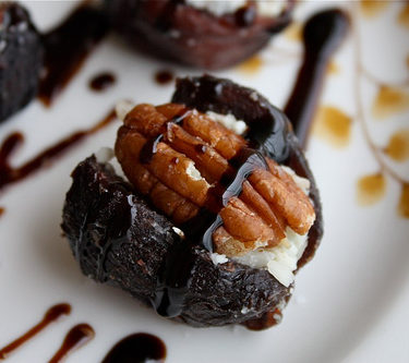 Dried Figs with Traditional Barrel Aged Balsamic and  Mascarpone Recipe