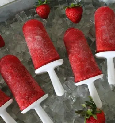 Frozen Strawberry Banana Balsamic Yogurt Pops Recipe