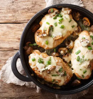 Garlic Olive Oil Chicken with Mozzarella and Mushroom Recipe