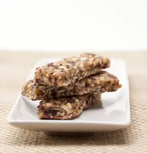 Pomegranate Balsamic Granola Bars Recipe