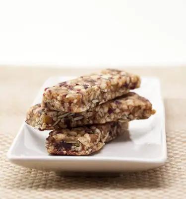 Pomegranate Balsamic Granola Bars Recipe