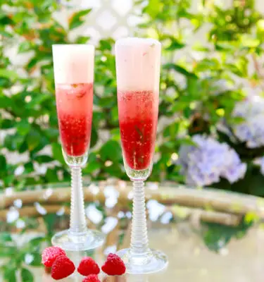 Balsamic Raspberry Prosecco Cocktail Recipe